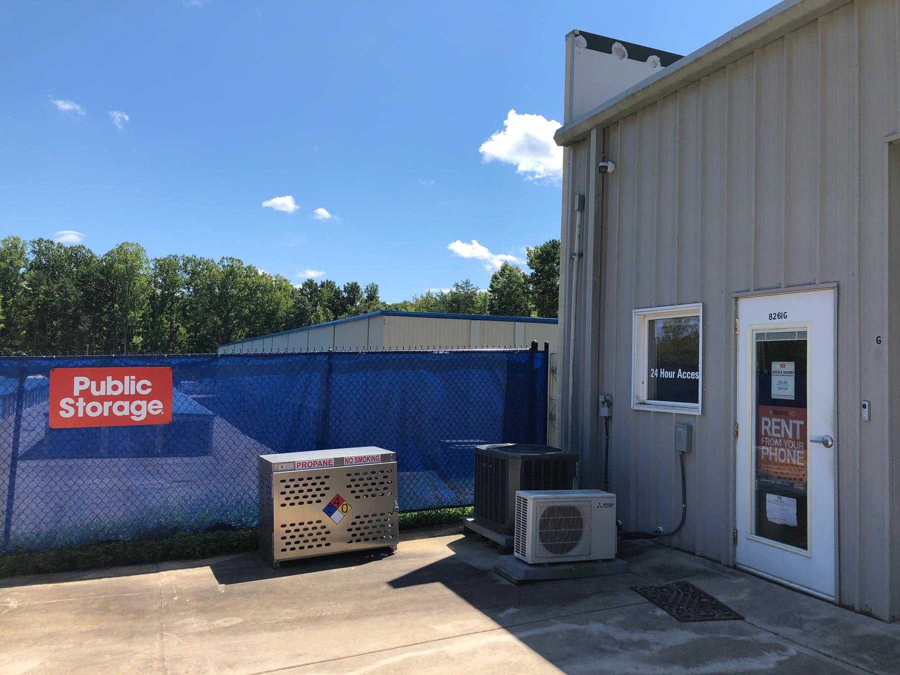 North Carolina Hickory Public Storage photo 7