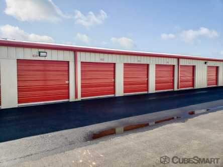 South Carolina Greenville CubeSmart Self Storage photo 3