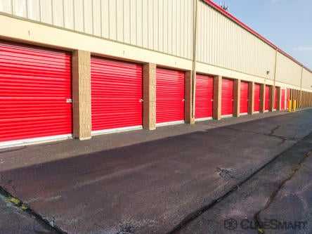 Rhode Island Pawtucket CubeSmart Self Storage photo 5