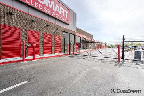 Tennessee Chattanooga CubeSmart Self Storage photo 7