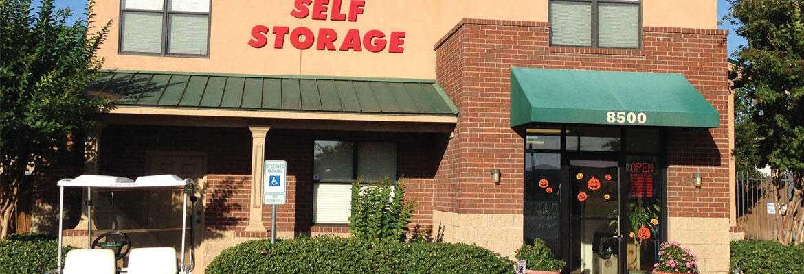 Texas Fort Worth Chisholm Trail Self Storage photo 5