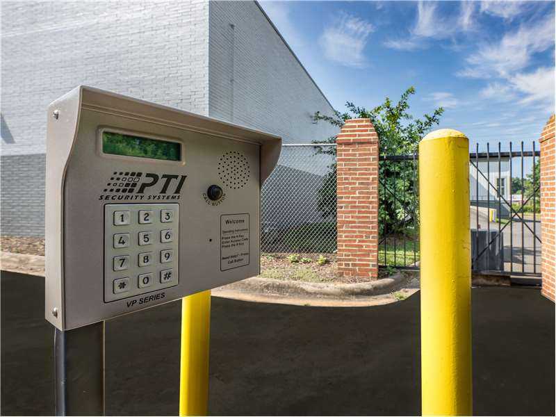 North Carolina Charlotte Extra Space Storage photo 3