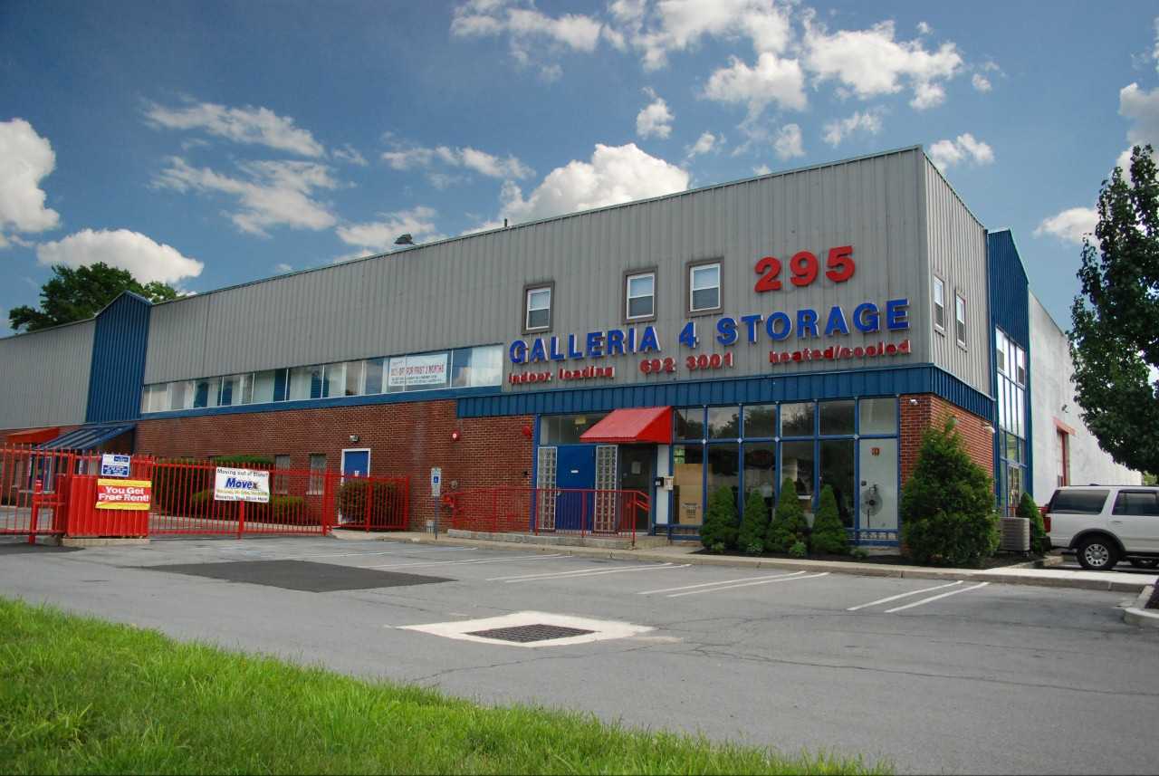 New York Middletown Galleria Self Storage photo 7