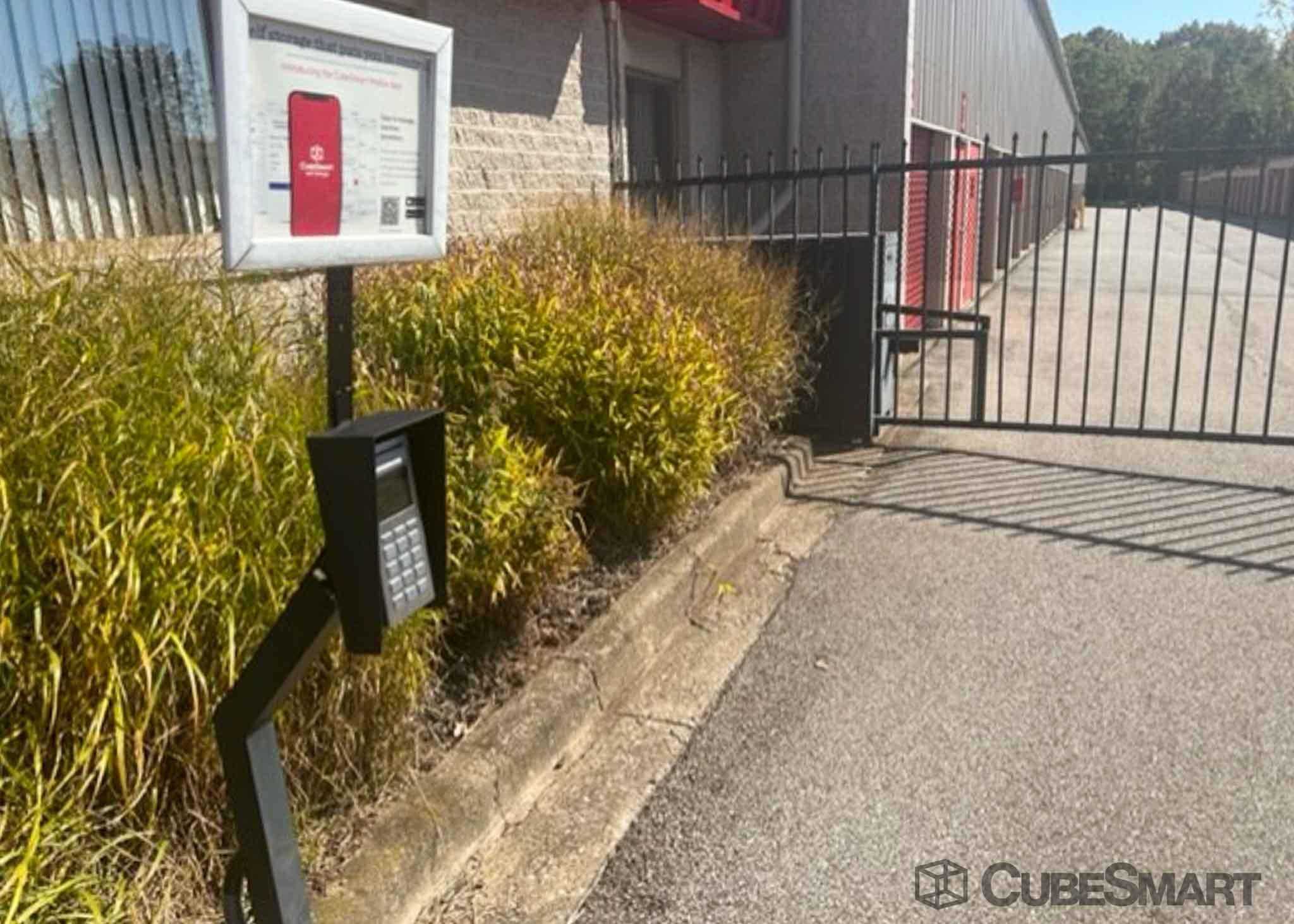 Ohio Parma CubeSmart Self Storage photo 3