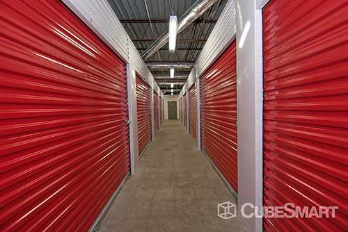 Tennessee Hendersonville CubeSmart Self Storage photo 7