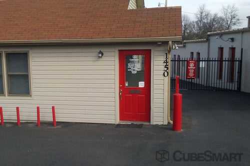 North Carolina Charlotte CubeSmart Self Storage photo 5