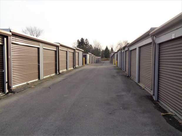 New York Albany Snyder's best rate self storage photo 3