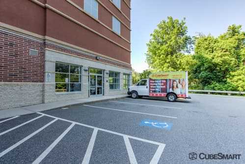 Massachusetts Woburn CubeSmart Self Storage photo 5