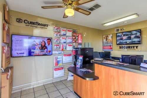 New Mexico Albuquerque CubeSmart Self Storage photo 7