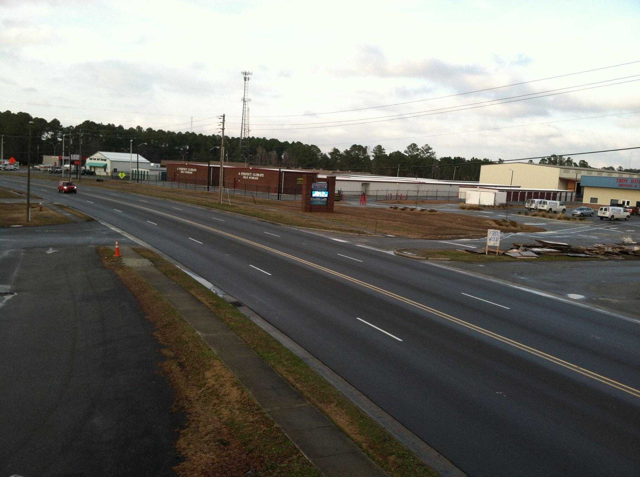 North Carolina Jacksonville A Perfect Climate Self Storage photo 3