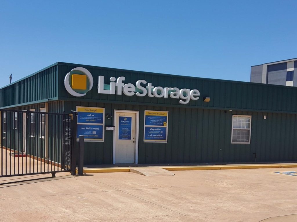 Oklahoma Moore Life Storage - Mustang photo 3