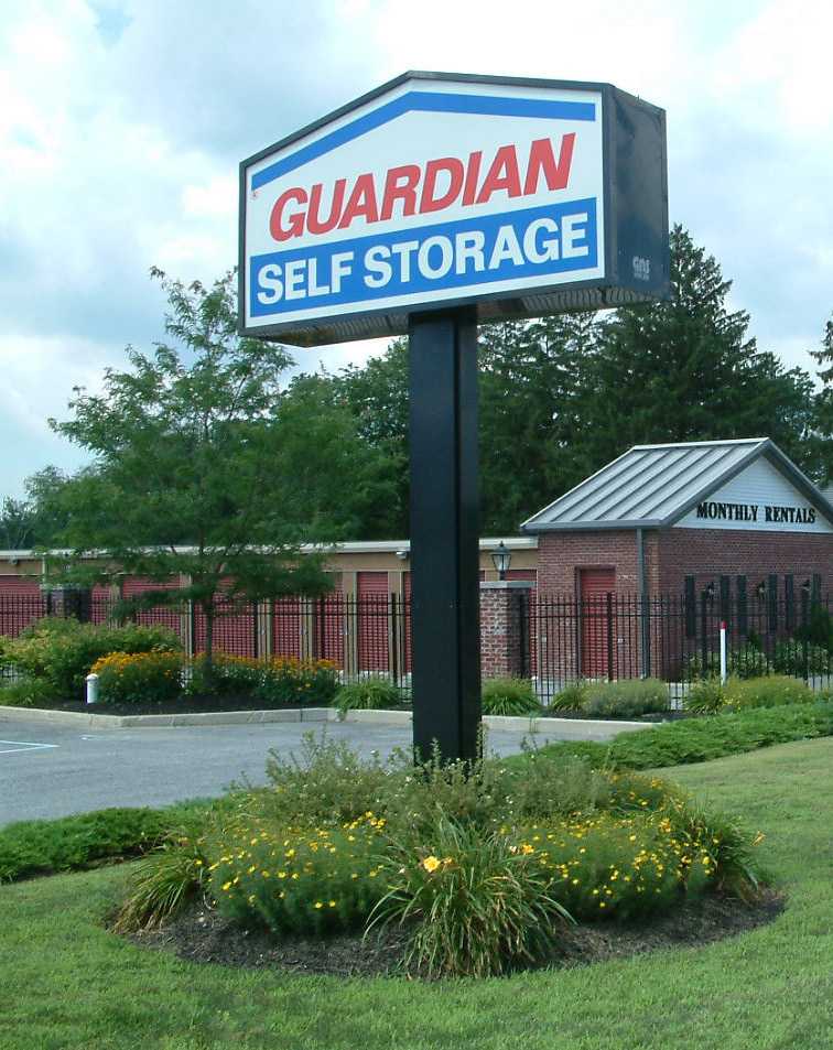 New York Poughkeepsie Guardian Self Storage photo 3