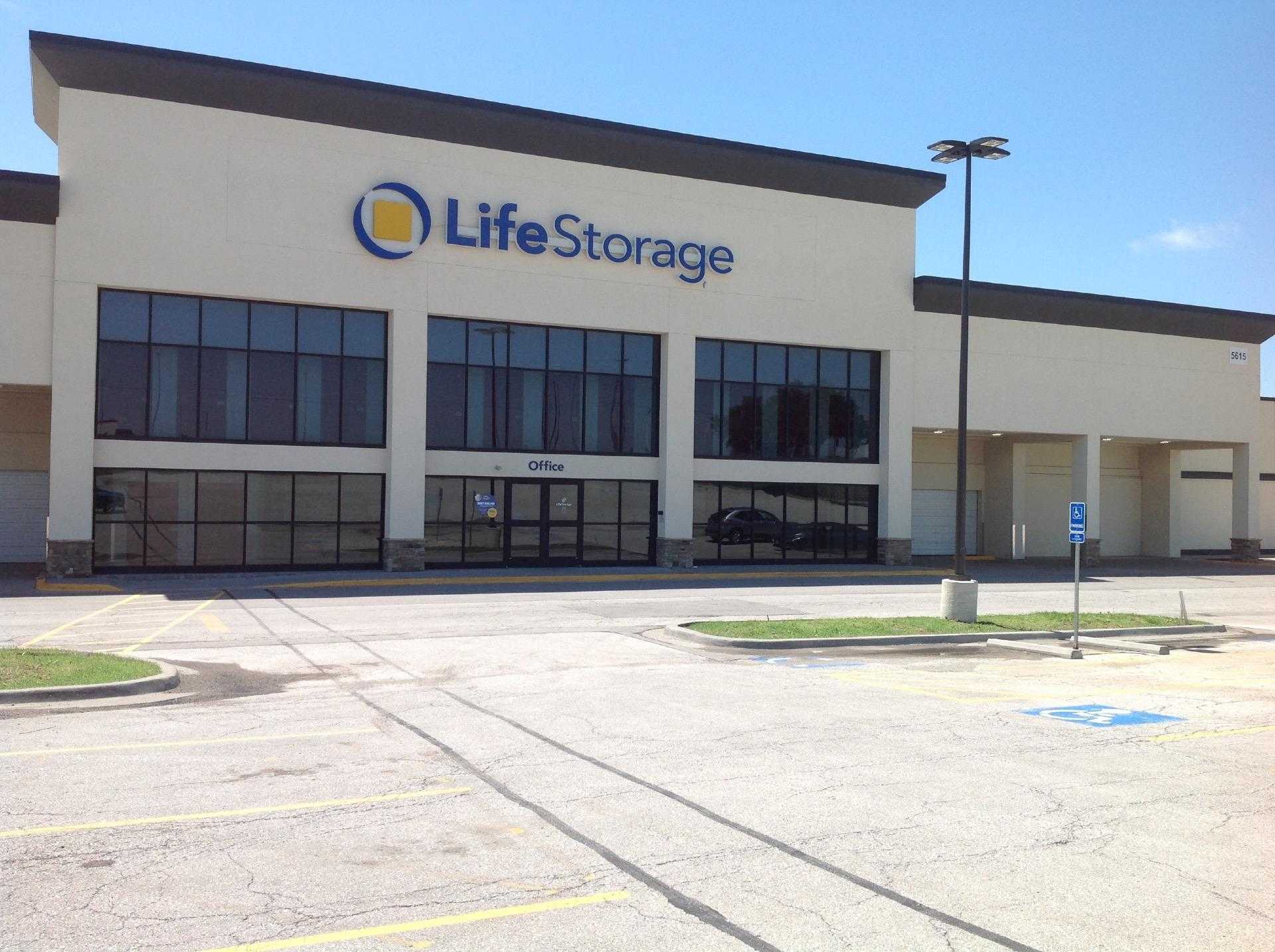 Missouri Kansas City Life Storage photo 3