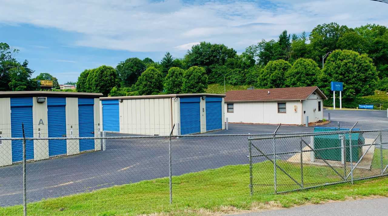 North Carolina Asheville SmartStop Self Storage photo 7