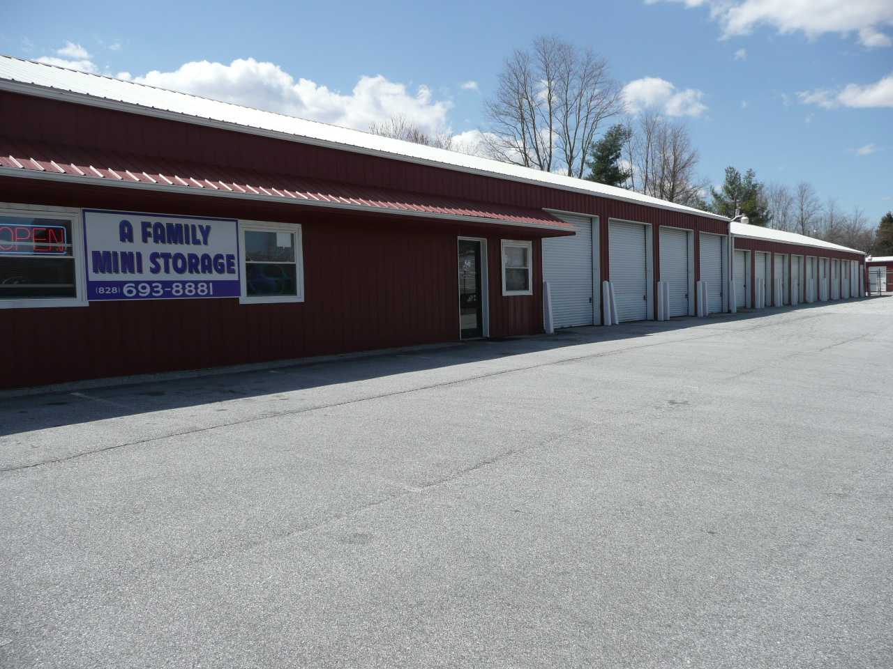 North Carolina Asheville A Family Mini Storage photo 7