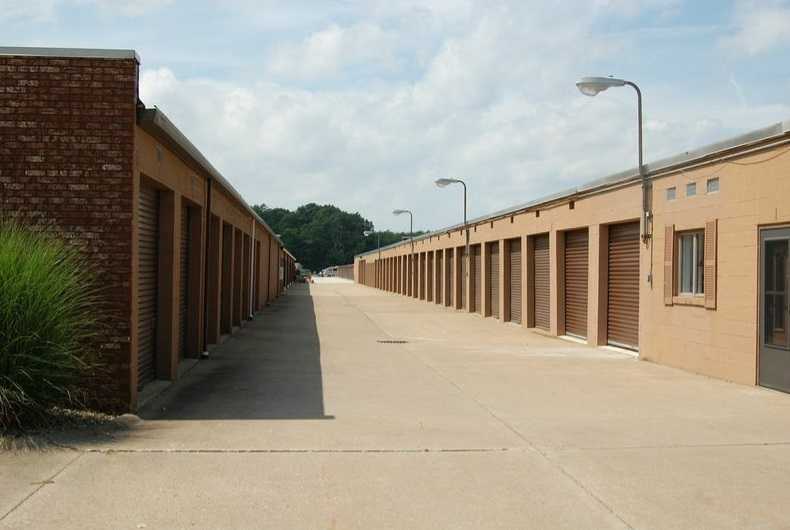 Ohio Elyria Storage Zone Avon photo 3