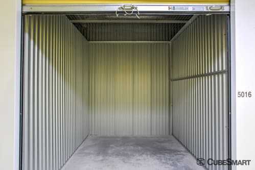 Massachusetts Woburn CubeSmart Self Storage photo 3