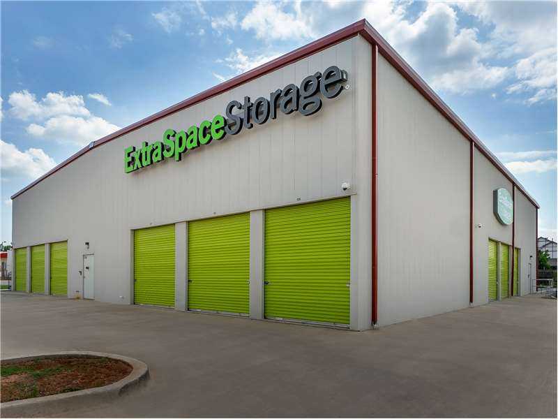 Oklahoma Oklahoma City Extra Space Storage photo 3