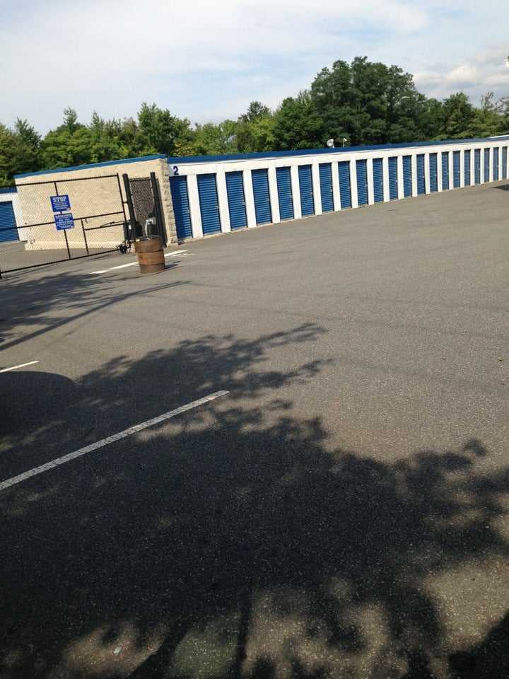 New Jersey Edison Access Self Storage photo 3