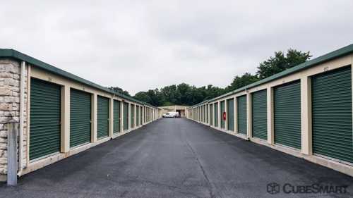 Pennsylvania Mechanicsburg CubeSmart Self Storage photo 7