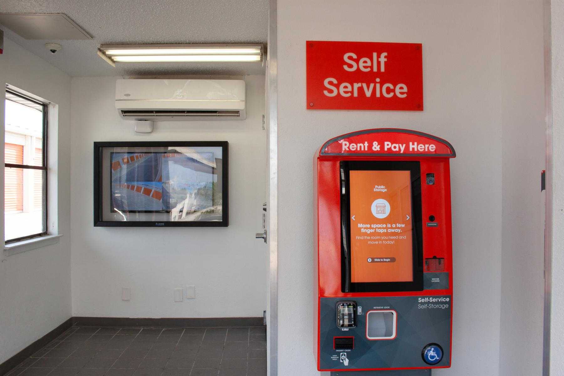 Texas Grand Prairie Public Storage photo 3