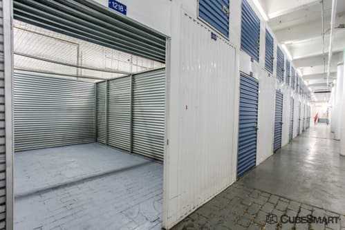 New Jersey Newark CubeSmart Self Storage photo 3