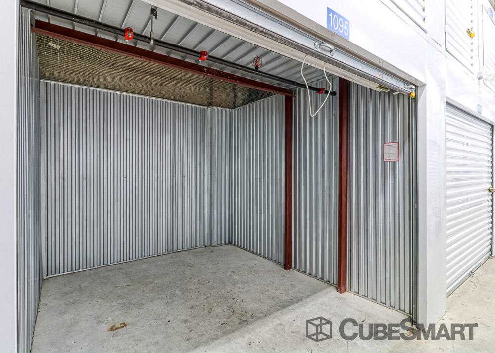 New Jersey Jersey City CubeSmart Self Storage photo 7