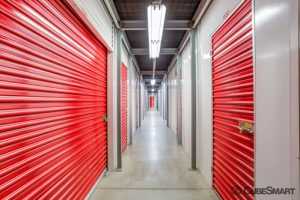 Massachusetts Woburn CubeSmart Self Storage photo 5