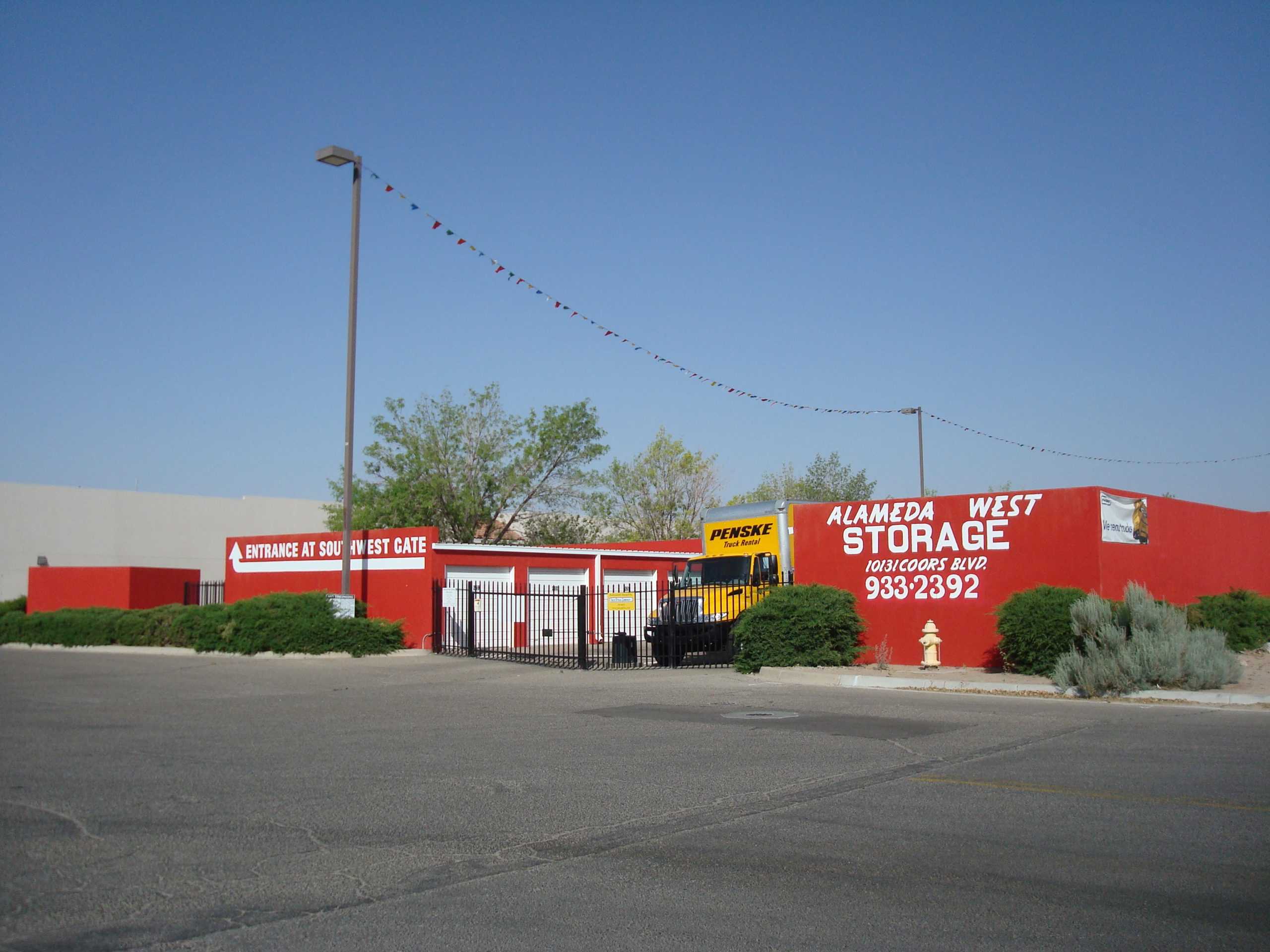 New Mexico Albuquerque Alameda West Storage photo 3