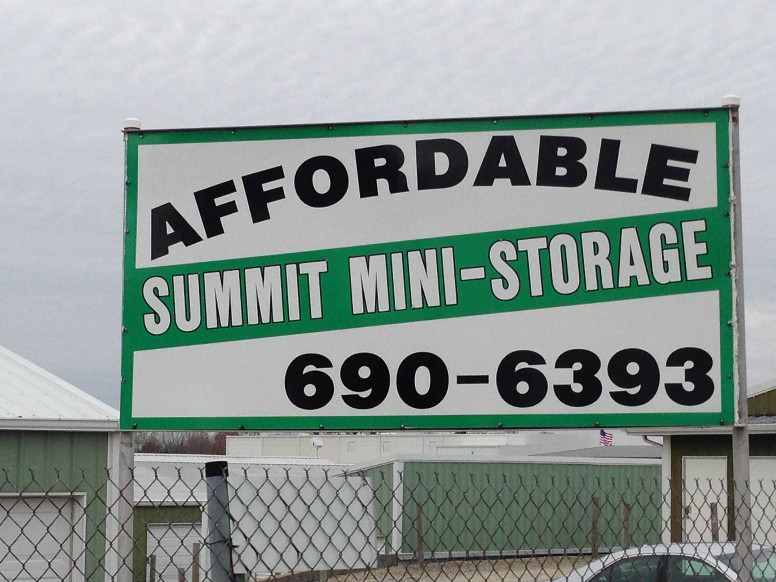 Missouri Jefferson City Affordable Summit Mini Storage photo 3