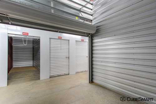 South Carolina Seneca CubeSmart Self Storage photo 3