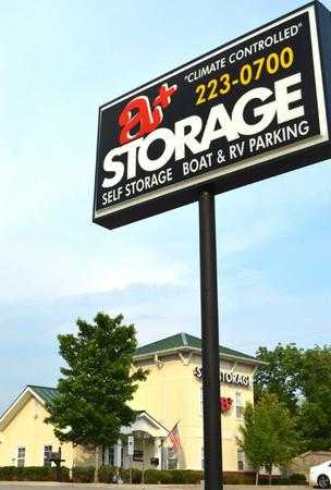 Tennessee Murfreesboro US Storage Centers - La Vergne photo 3