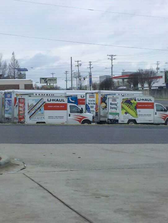 North Carolina Charlotte U-Haul Moving & Storage at Sharon Rd photo 3