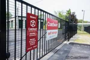 Rhode Island Pawtucket CubeSmart Self Storage photo 5