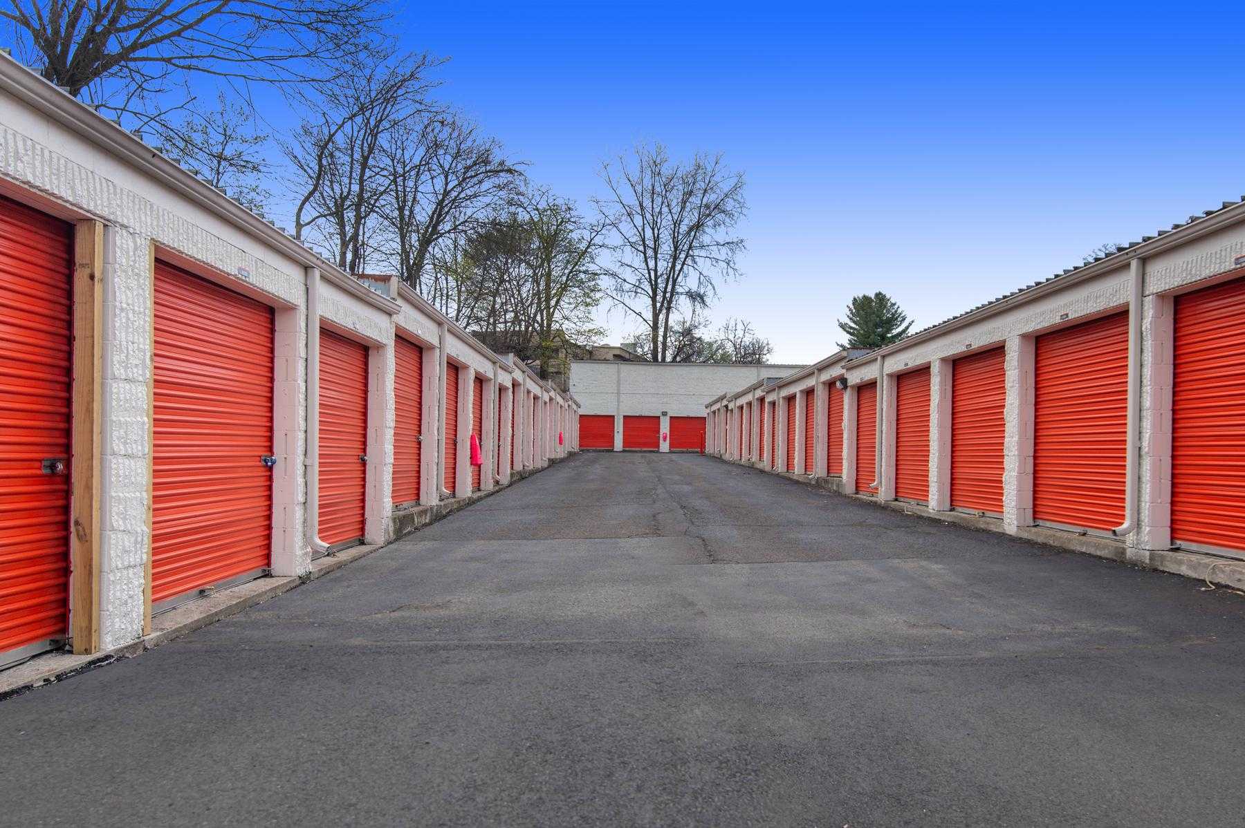 New Jersey Paramus Public Storage photo 3