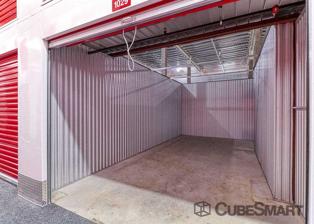 New Jersey Jersey City CubeSmart Self Storage photo 7