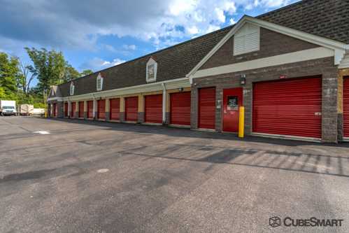 Maryland Capitol Heights CubeSmart Self Storage photo 5