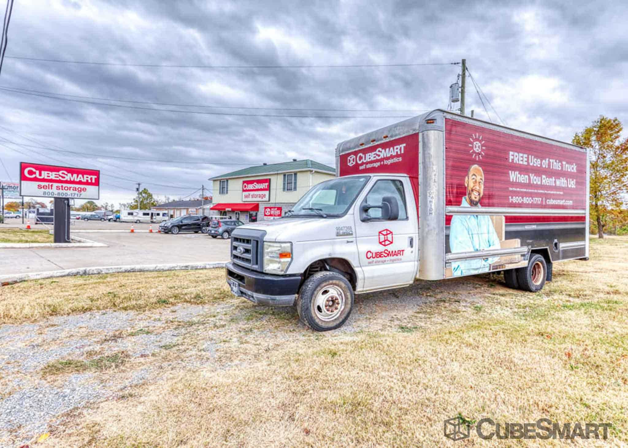 Tennessee Clarksville CubeSmart Self Storage photo 5