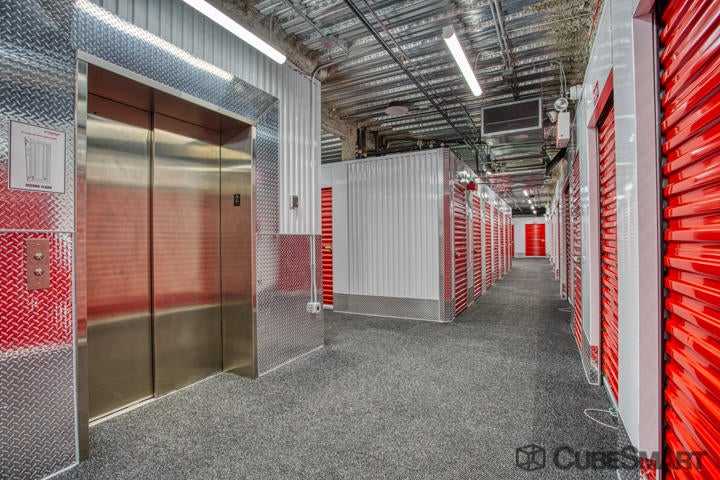 New Jersey Jersey City CubeSmart Self Storage photo 3