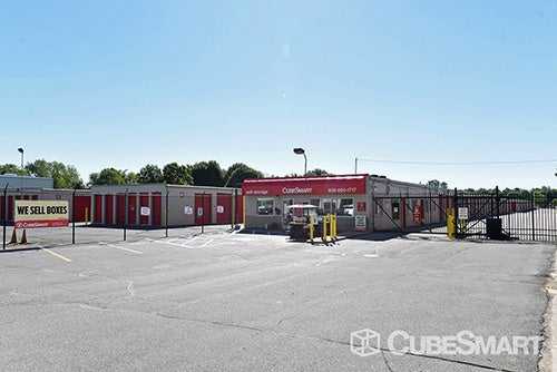 Michigan Waterford CubeSmart Self Storage photo 3