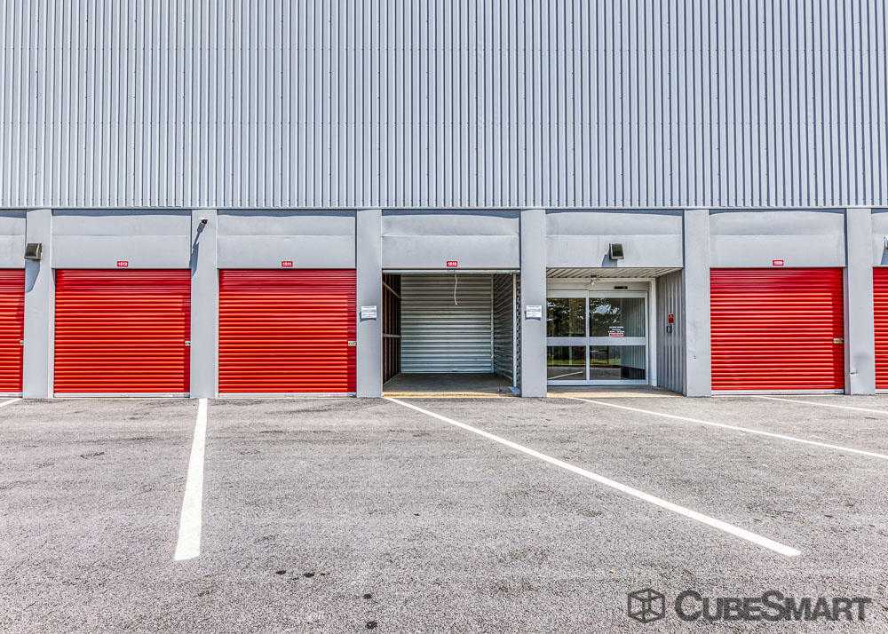 South Carolina Greenville CubeSmart Self Storage photo 5