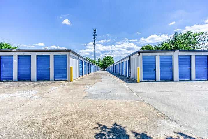 North Carolina Asheville SmartStop Self Storage photo 3