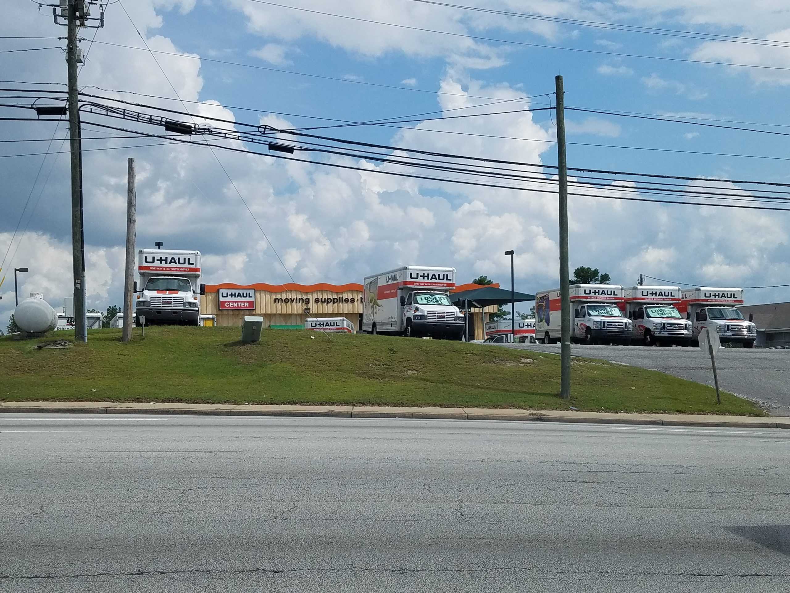 South Carolina Columbia U-Haul Moving & Storage of Spring Valley photo 3