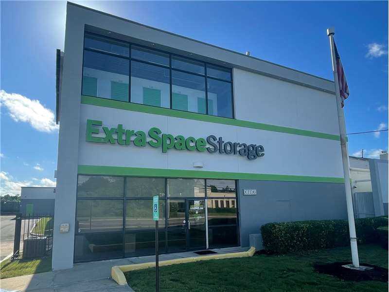 New Jersey Union City Extra Space Storage photo 5