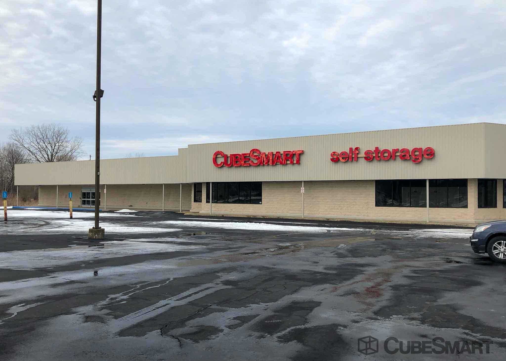 New York Auburn CubeSmart Self Storage photo 3