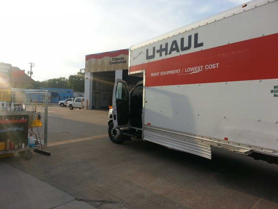 Virginia Virginia Beach U-Haul Moving & Storage at Town Center photo 3