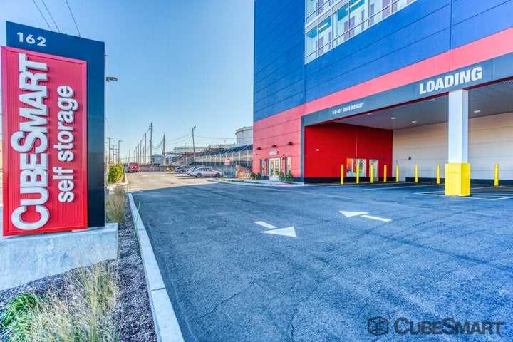 New Jersey Newark CubeSmart Self Storage photo 3