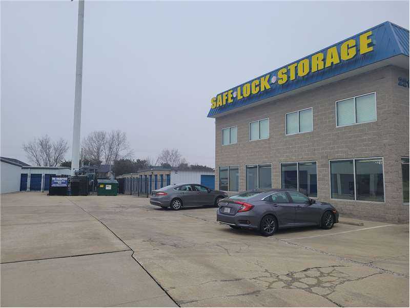 Missouri Saint Louis Extra Space Storage photo 3