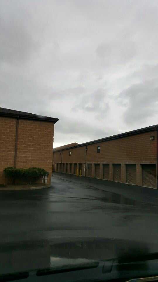 Virginia Fairfax Fairfax City Self Storage photo 3