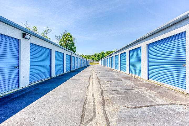 North Carolina Asheville SmartStop Self Storage photo 3